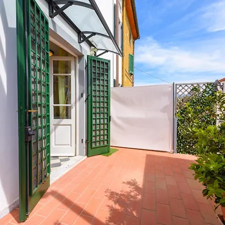 Wow Dei Marmi Terrace Style Apartment Forte dei Marmi
